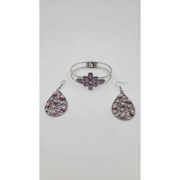 paparazzi Jewelry - Paparazzi Go With The Florals Purple Hinged Bracelet & Earring Set